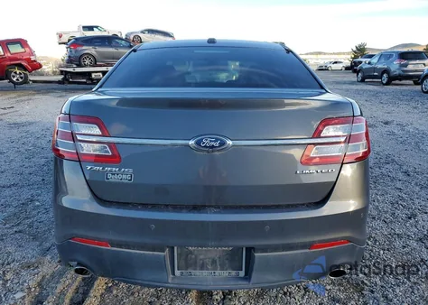 2015 Ford Taurus Limited z USA, uszkodzony, nr VIN 1FAHP2F88FG171169